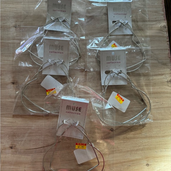 Muse Silver Heart Earrings NWT - Picture 2 of 3